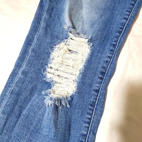 " Destroyed "and "Trashed" Style Cropped Jeans Raw Hem Size 14 - Picture 5 of 10